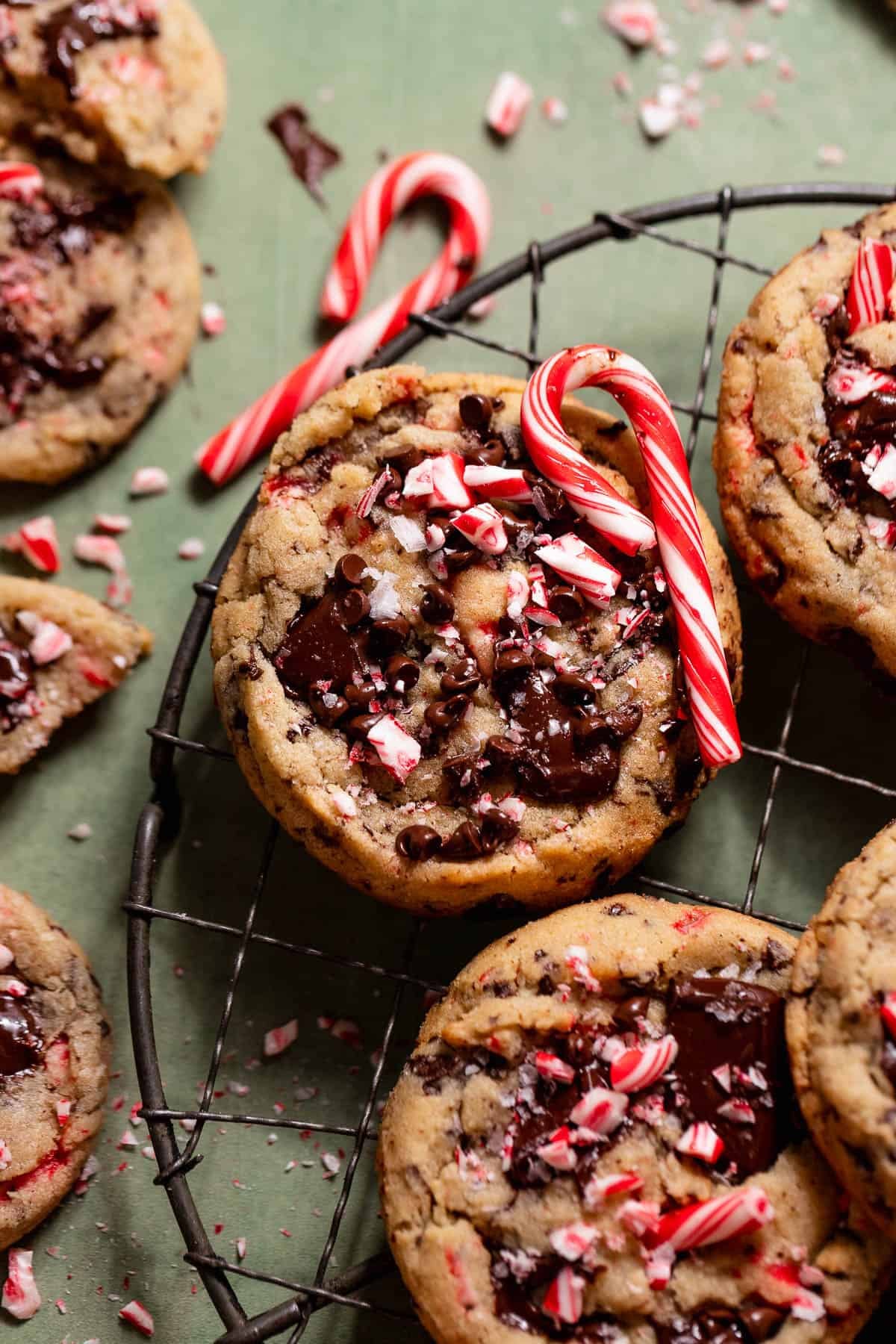 peppermint chocolate chip cookies - Article 1